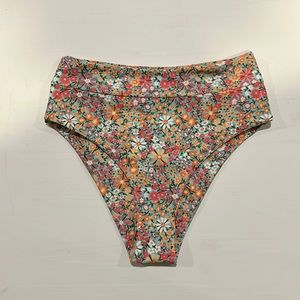 Kulani kini flower bikini bottom size small